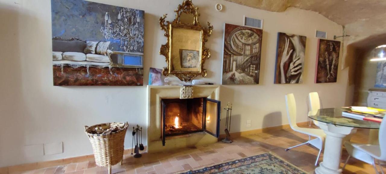 מטרה Casa Tudor Art Luxury Rooms מראה חיצוני תמונה