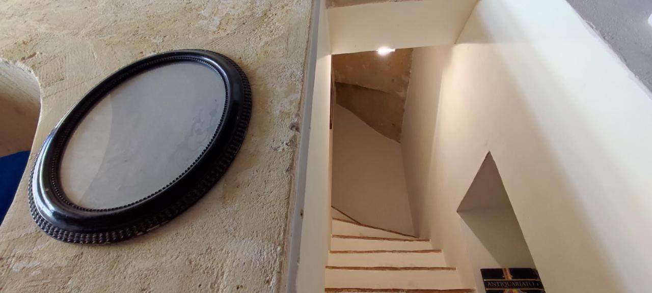 מטרה Casa Tudor Art Luxury Rooms מראה חיצוני תמונה
