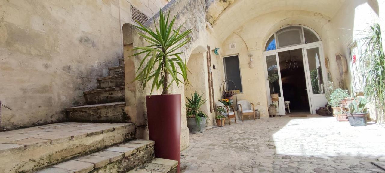 מטרה Casa Tudor Art Luxury Rooms מראה חיצוני תמונה